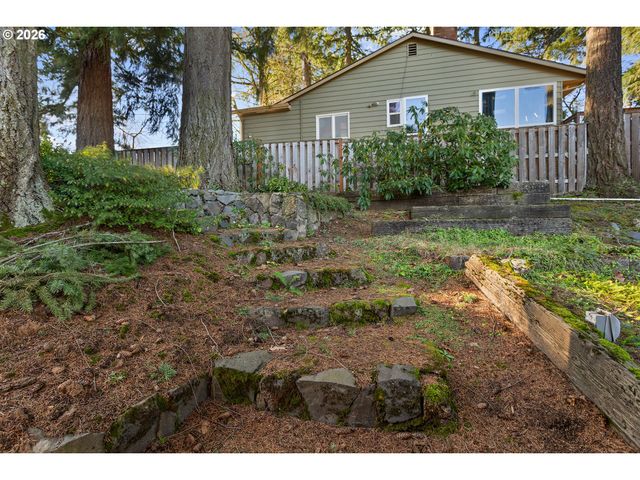 10047 Sw 25TH Ave, Portland, OR 97219