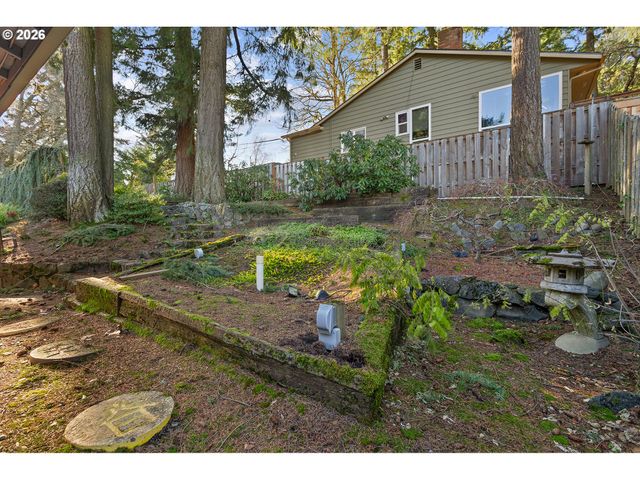10047 Sw 25TH Ave, Portland, OR 97219