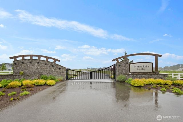 23308 70th Street E, Buckley, WA 98321