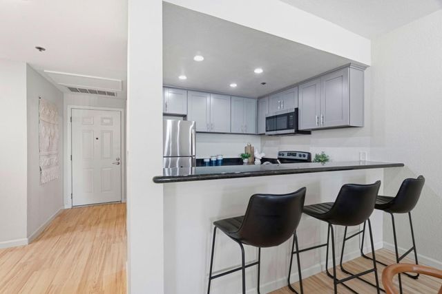 411 Park Avenue 105, San Jose, CA 95110