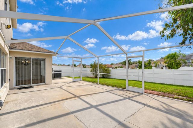 10924 SUBTLE TRAIL DRIVE, Riverview, FL 33579