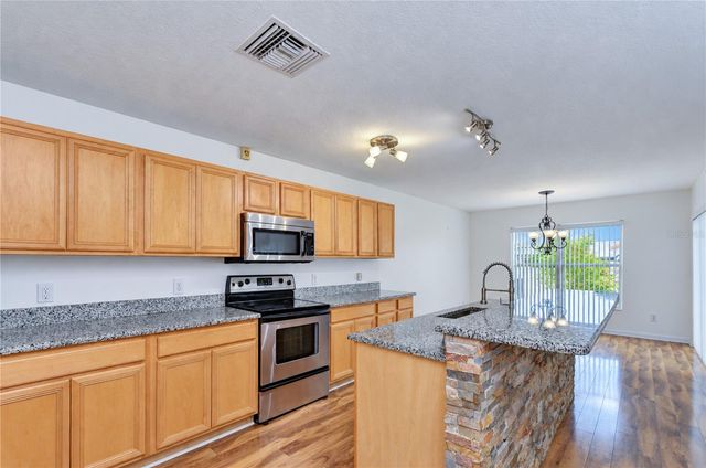 10924 SUBTLE TRAIL DRIVE, Riverview, FL 33579