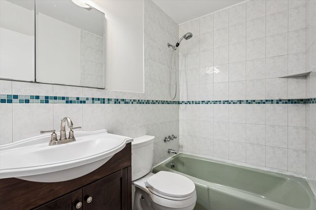 61 Rock Spring Road APT 37, Stamford, CT 06906