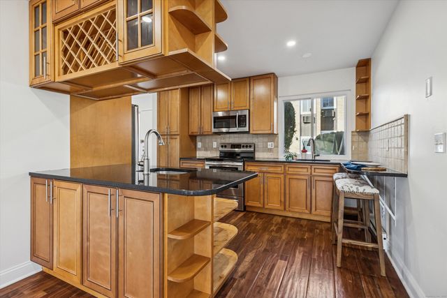 61 Rock Spring Road APT 37, Stamford, CT 06906