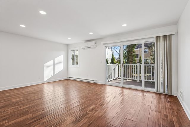 61 Rock Spring Road APT 37, Stamford, CT 06906