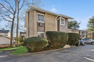 61 Rock Spring Road APT 37, Stamford, CT 06906