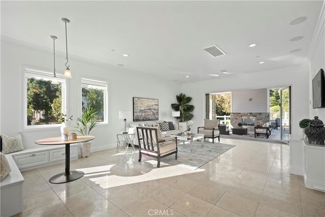 19367 Via De La Cielo, Yorba Linda, CA 92886