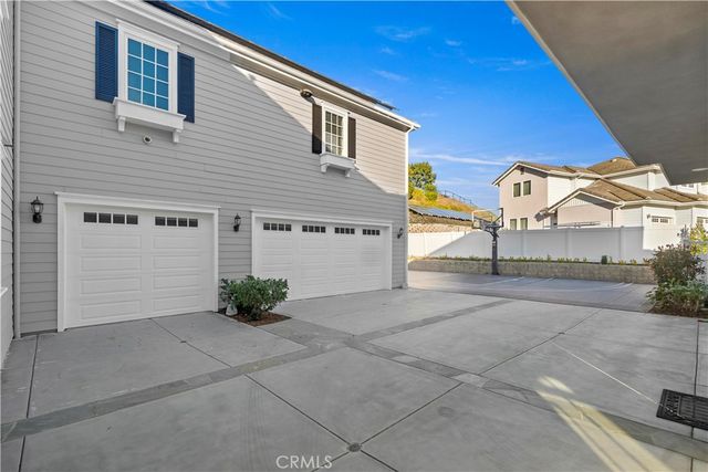 19367 Via De La Cielo, Yorba Linda, CA 92886