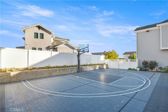 19367 Via De La Cielo, Yorba Linda, CA 92886