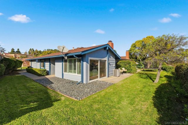 1321 El Corral Ln, San Marcos, CA 92078