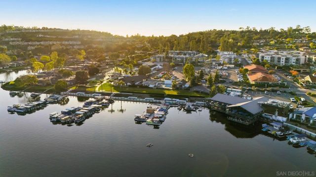 1321 El Corral Ln, San Marcos, CA 92078