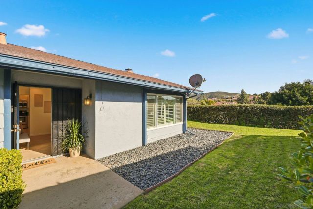 1321 El Corral Ln, San Marcos, CA 92078