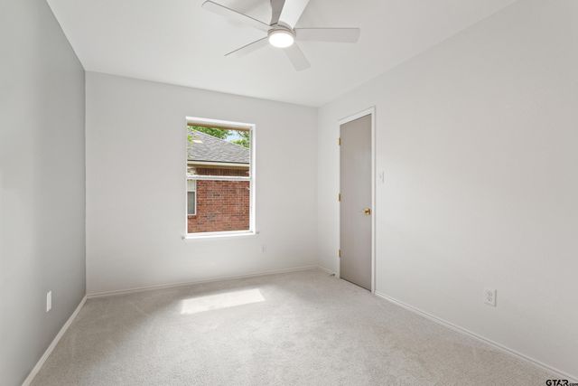 541 Frederick Cir, Flint, TX 75762