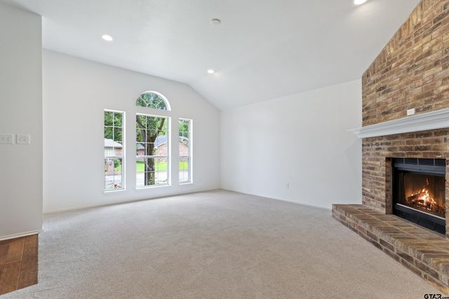 541 Frederick Cir, Flint, TX 75762