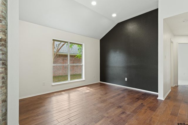541 Frederick Cir, Flint, TX 75762