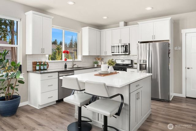 4802 236th Street SW, Mountlake Terrace, WA 98043