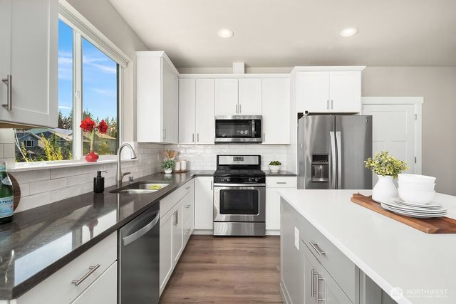 4802 236th Street SW, Mountlake Terrace, WA 98043