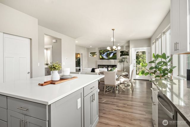 4802 236th Street SW, Mountlake Terrace, WA 98043