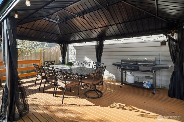 4802 236th Street SW, Mountlake Terrace, WA 98043