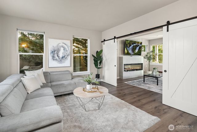 4802 236th Street SW, Mountlake Terrace, WA 98043