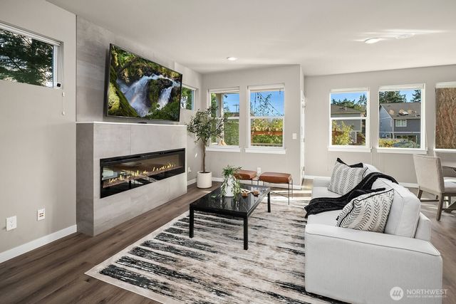 4802 236th Street SW, Mountlake Terrace, WA 98043