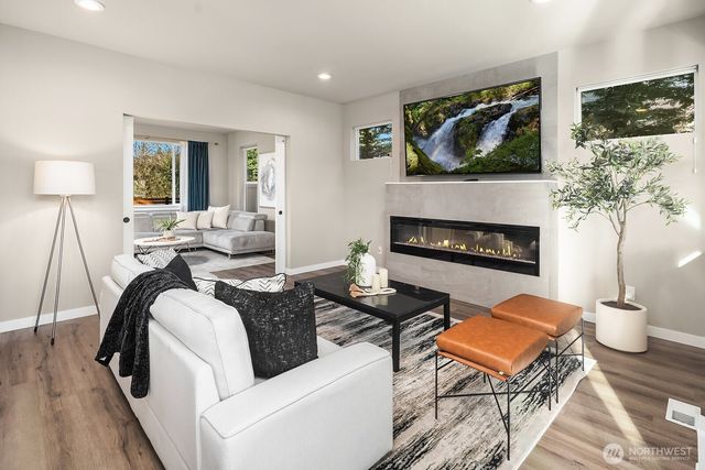 4802 236th Street SW, Mountlake Terrace, WA 98043