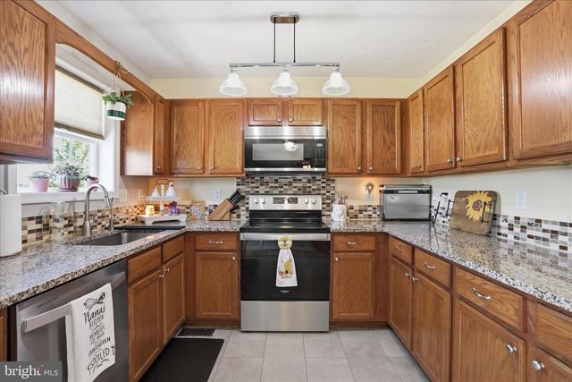 302 DICKENSON DRIVE, Inwood, WV 25428