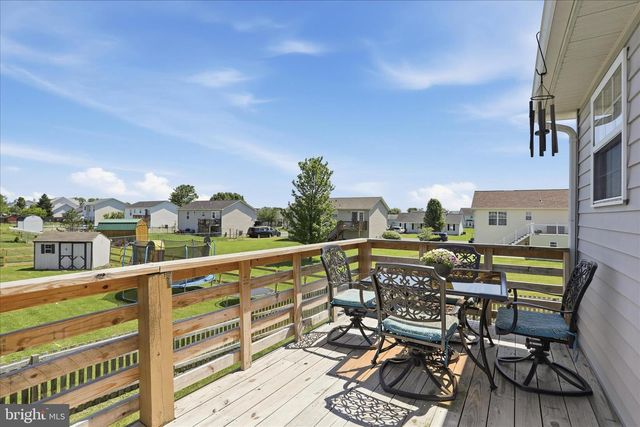 302 DICKENSON DRIVE, Inwood, WV 25428