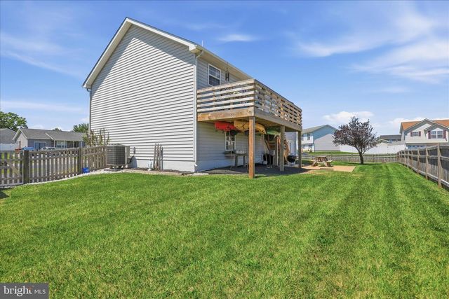 302 DICKENSON DRIVE, Inwood, WV 25428
