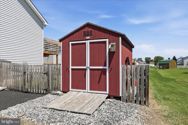 302 DICKENSON DRIVE, Inwood, WV 25428