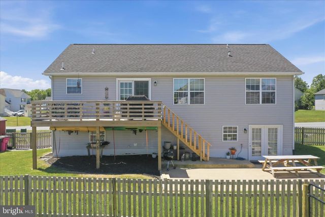302 DICKENSON DRIVE, Inwood, WV 25428