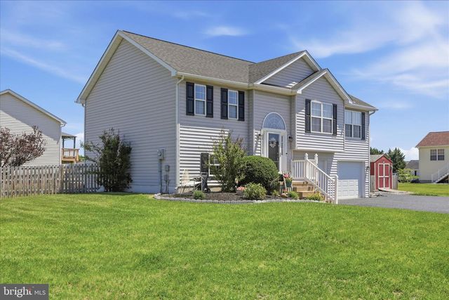 302 DICKENSON DRIVE, Inwood, WV 25428