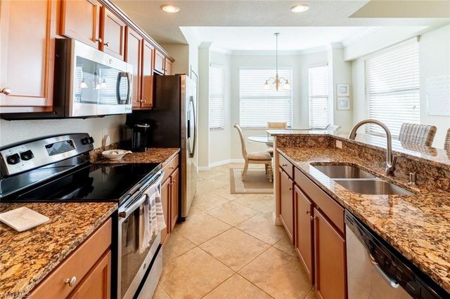 9731 Acqua CT 536, Naples, FL 34113