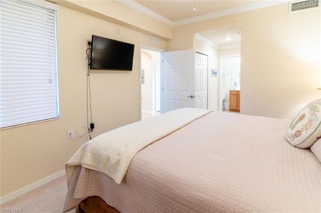 9731 Acqua CT 536, Naples, FL 34113