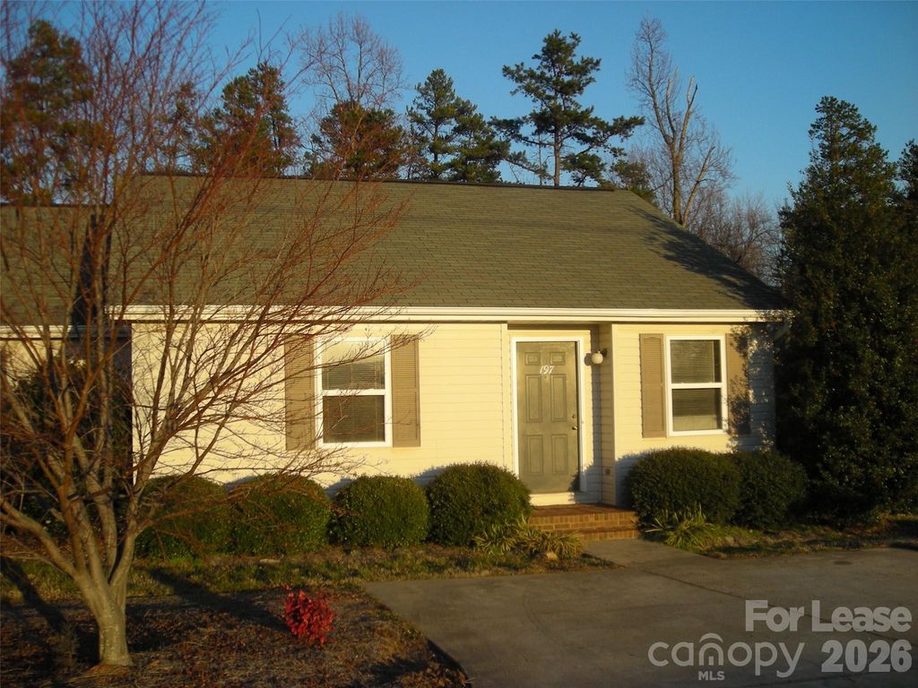 197 Isle of Pines Road, Mooresville, NC 28117