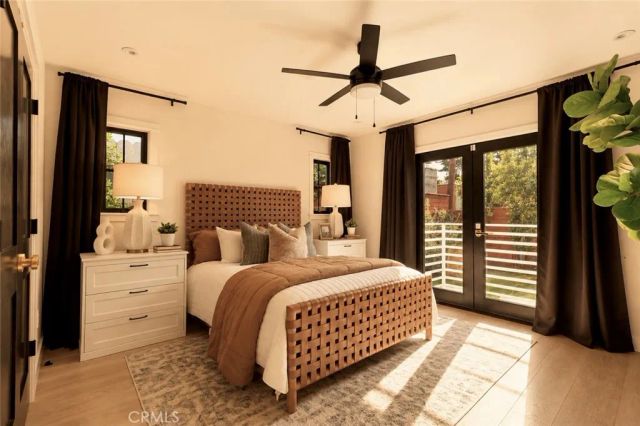 584 N Plymouth, Los Angeles, CA 90004
