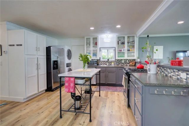 3860 S Higuera St. 217, San Luis Obispo, CA 93401