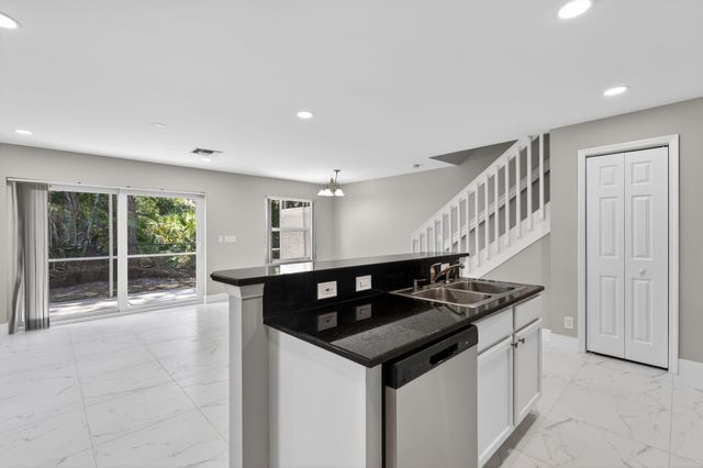 106 Fox Meadow Run, Jupiter, FL 33458