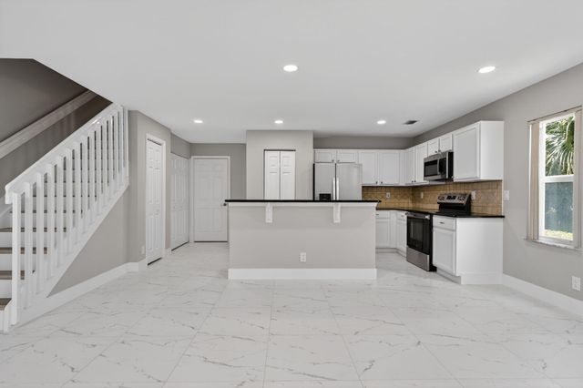 106 Fox Meadow Run, Jupiter, FL 33458