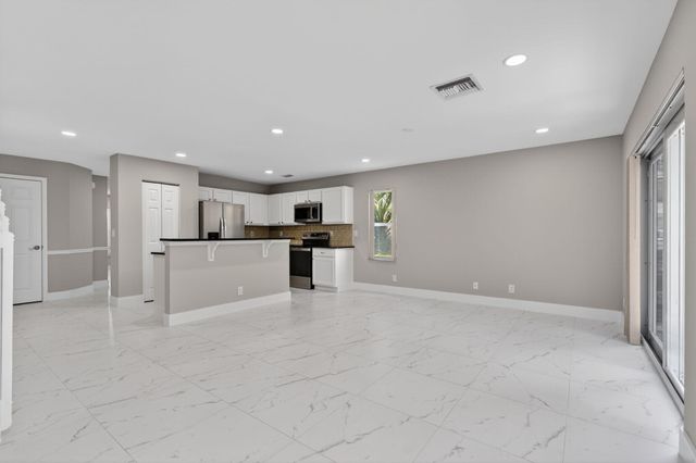 106 Fox Meadow Run, Jupiter, FL 33458