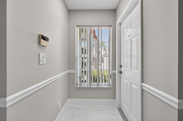 106 Fox Meadow Run, Jupiter, FL 33458