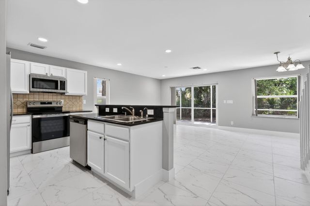 106 Fox Meadow Run, Jupiter, FL 33458