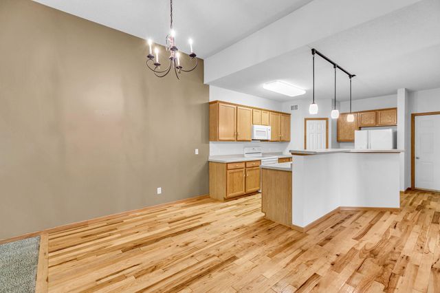 2394 Beech Street W, Rosemount, MN 55068