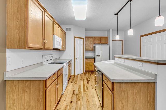 2394 Beech Street W, Rosemount, MN 55068