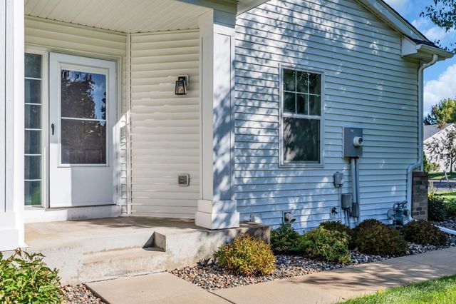 2394 Beech Street W, Rosemount, MN 55068