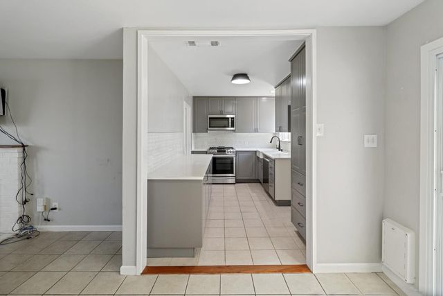 4930 71st St, Sacramento, CA 95820