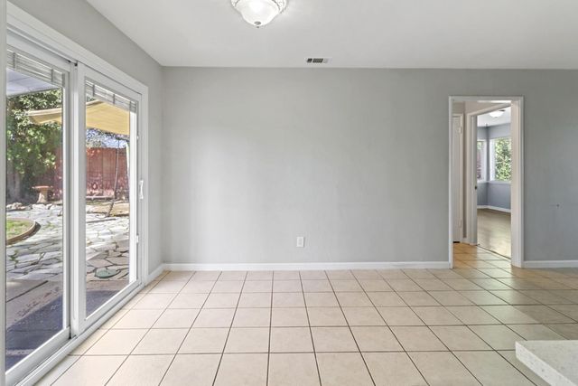 4930 71st St, Sacramento, CA 95820