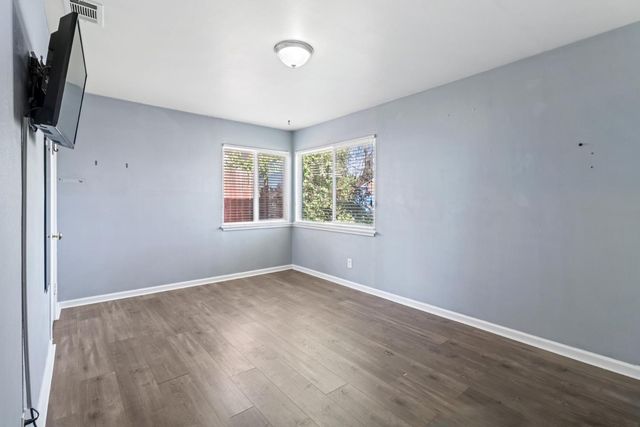 4930 71st St, Sacramento, CA 95820