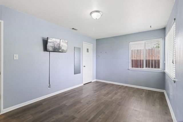 4930 71st St, Sacramento, CA 95820