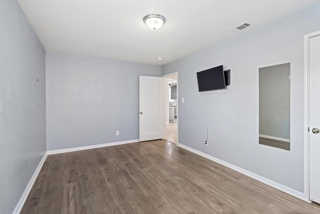 4930 71st St, Sacramento, CA 95820